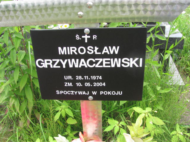 Robert Grzywaczewski 1971 Dębica komunalny - Grobonet - Wyszukiwarka osób pochowanych